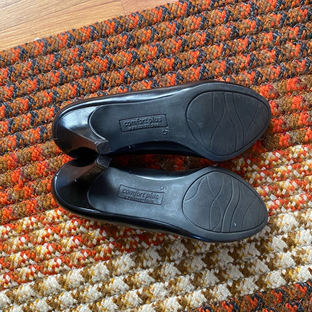 Comfort Plus by Predictions Black Heels - Picture 5 of 7